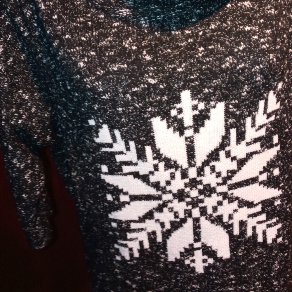 Sweater - Picture 6 of 9